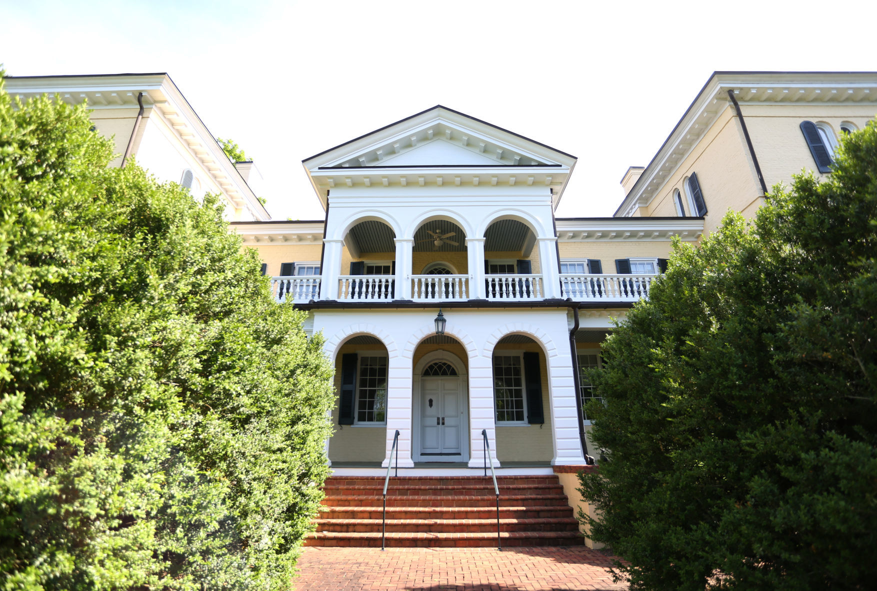 Sweet Briar 01